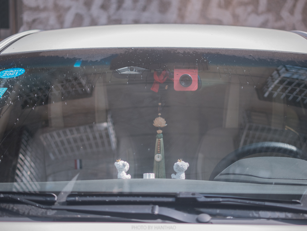 4s店装的行车记录仪能自己装吗,自己买的记录仪去4s店安装要钱吗