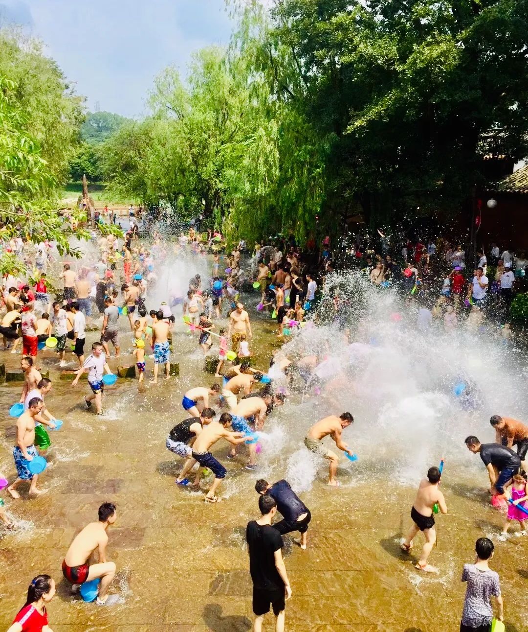 漫步天府之国黄龙溪古镇,成都黄龙溪鹿溪河