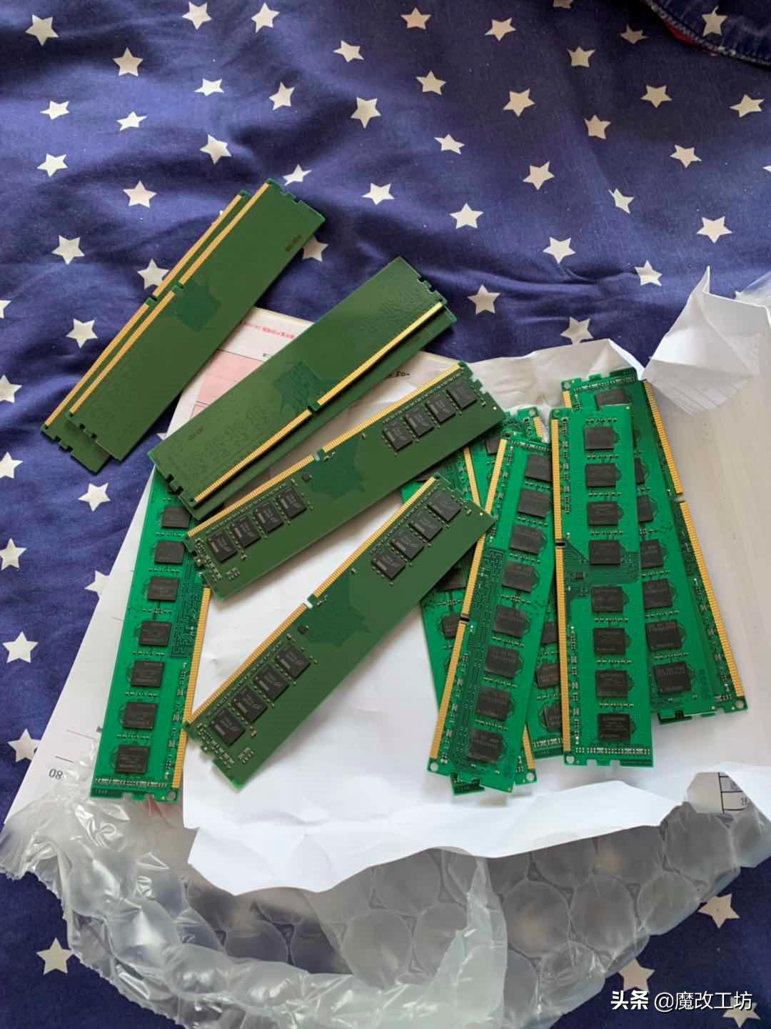 三星ddr43200内存条超频,ddr4内存超频3200需要调电压吗