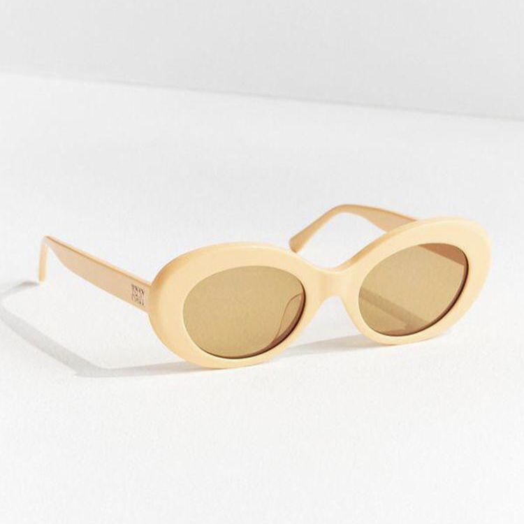 牛油果绿穿出夏季里自己的风格,牛油果色跟什么颜色一起穿才好看