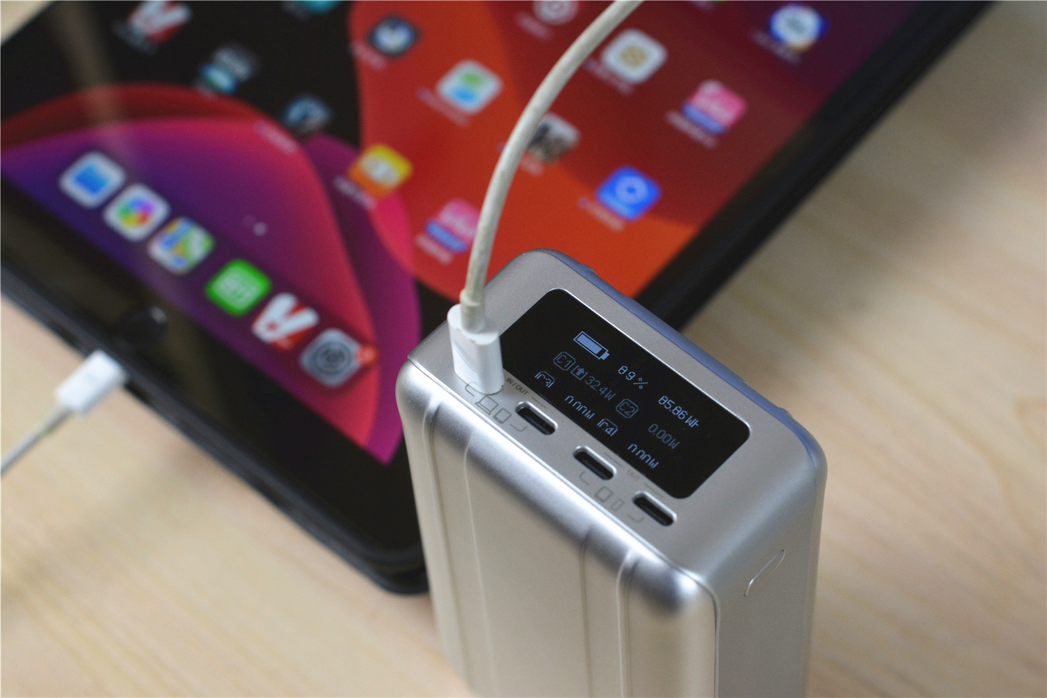 征拓充电宝快充版和普通版,征拓充电宝质量怎么样