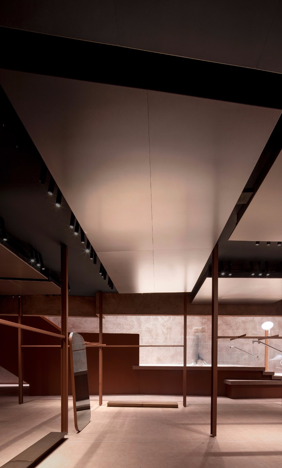 新作|东仓：UR伦敦旗舰店--稀声