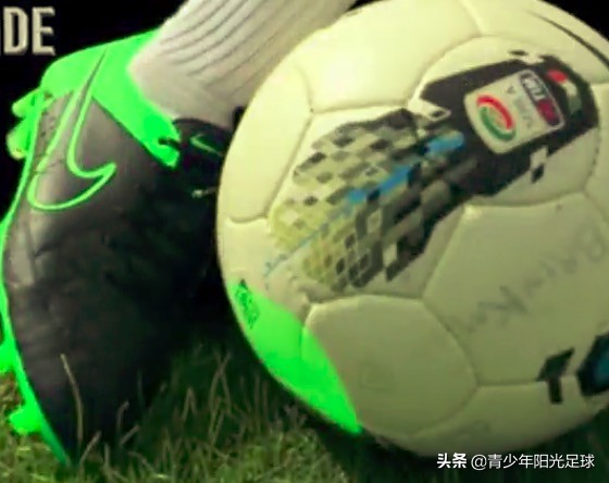 长传球踢不高怎么办踢不起来,踢长传球脚是勾起还是绷直