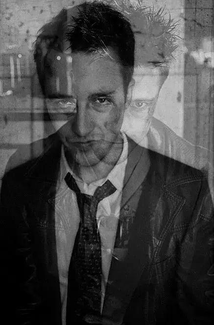 又嗨又深刻，这部豆瓣9.0的神作搁现在就是一部*片禁**