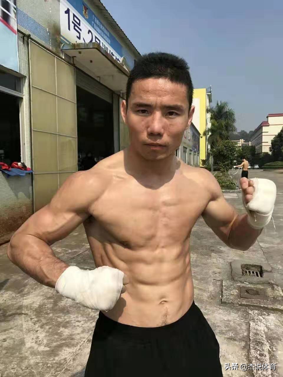 蓝桑坤泰拳肘击ko比赛,蓝桑坤vs张开印ko