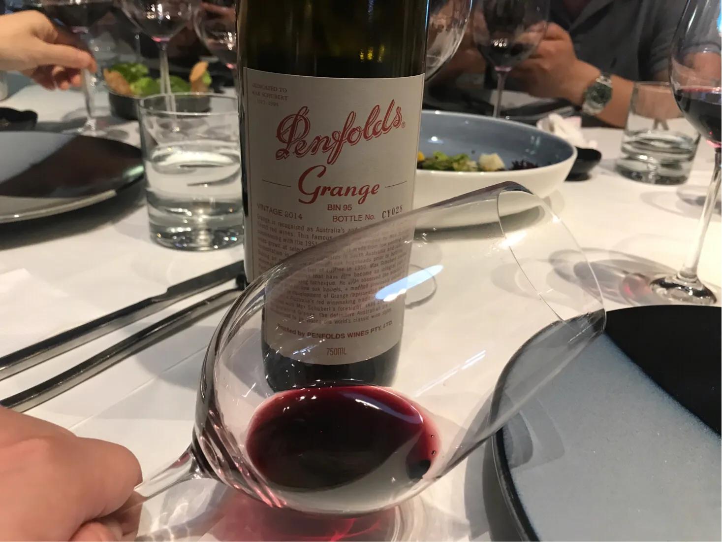 在宁波组了一场1800元一位的奔富酒局