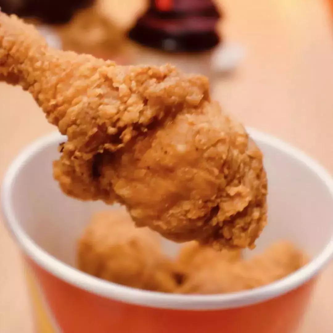 张晋蔡少芬上海街头,张晋蔡少芬上海游