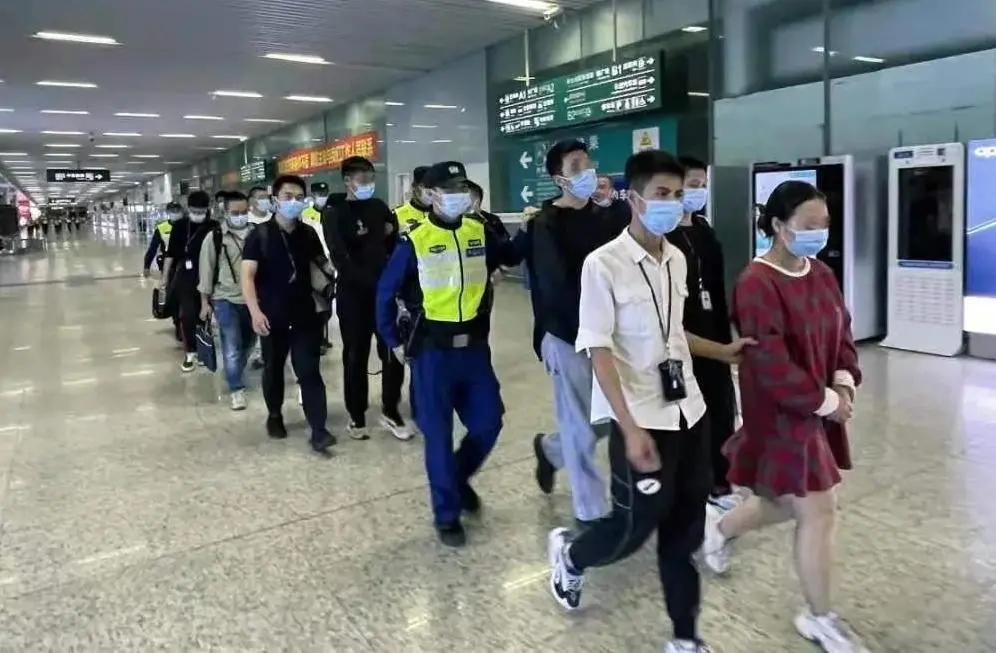 电诈攻坚行动再掀高潮,为群众办实事电诈宣传视频