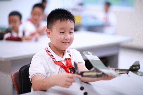 多彩课后服务助力学生快乐成长,多彩社团上线课后服务减负不减质