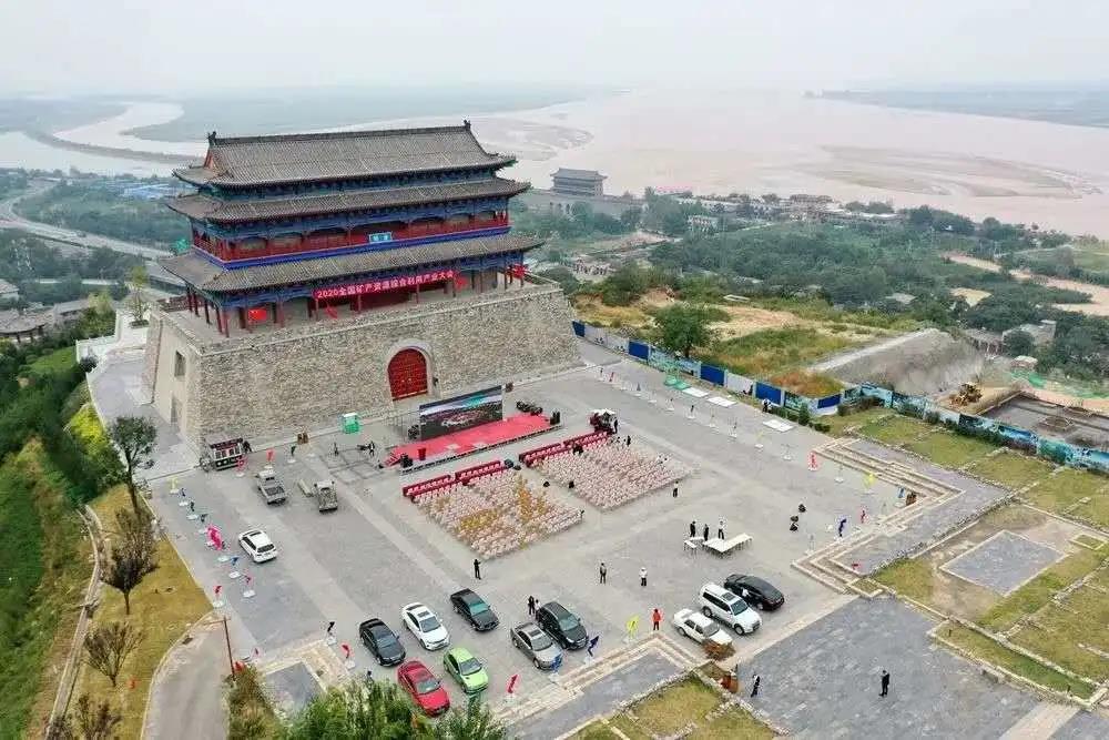 瑗垮畨閾堕┈鐮栨満骞翠細,閾堕┈娲诲姩