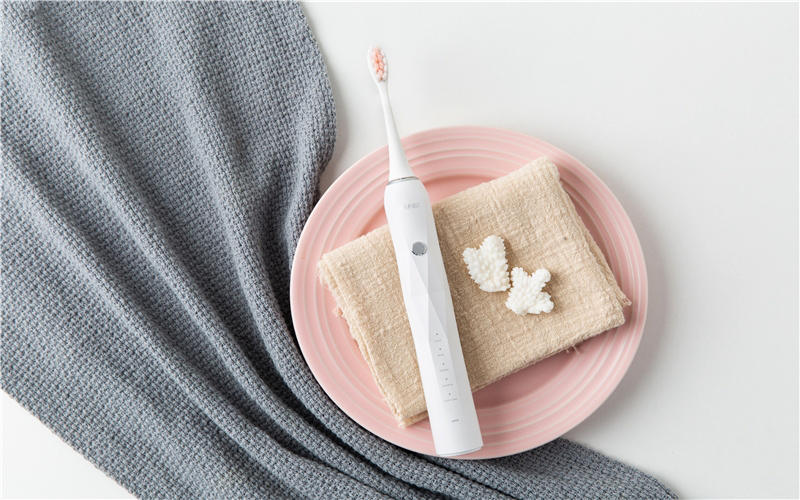 扉乐FiliX声波电动牙刷，不仅好看，而且能打