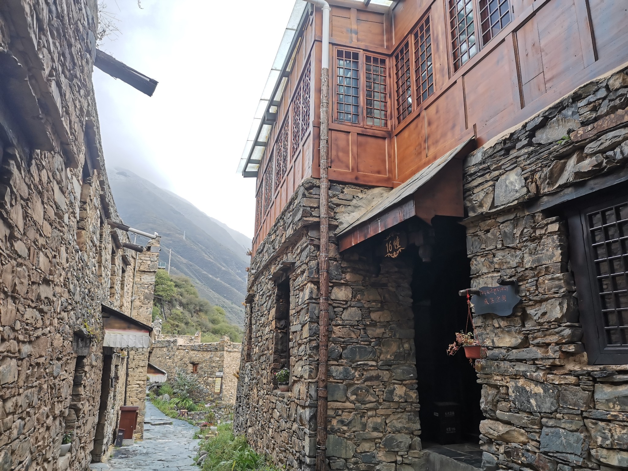 阿坝藏族羌族自治州碉楼,走进阿坝马尔康