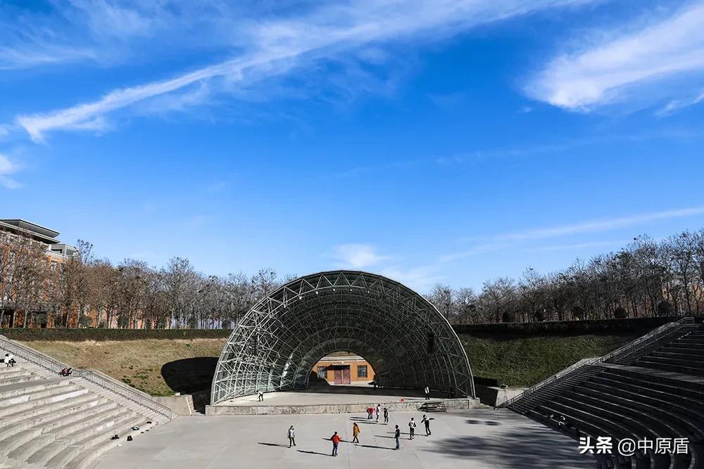 郑州商学院2024招生简章分数线,郑州商学院2024招专科吗