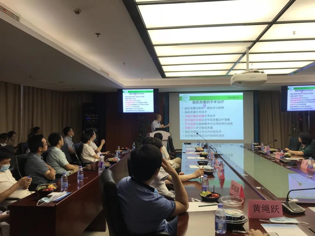 脑胶质瘤国内外治疗新办法,资讯脑胶质瘤治疗出现突破性进展