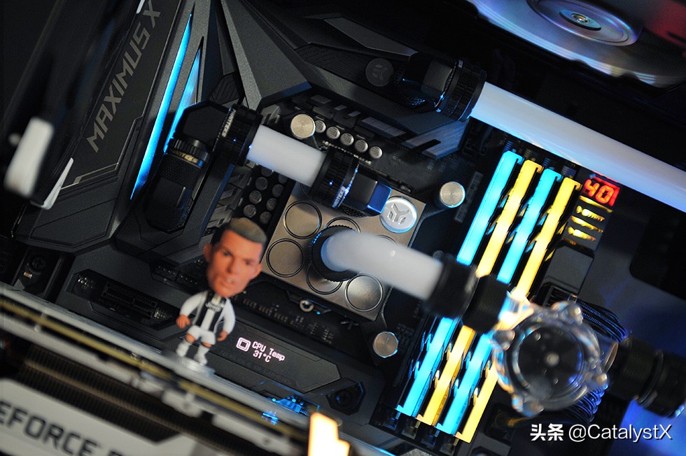 又是爬坑的一年—2018年里一路折腾过来的主力机桌面展示