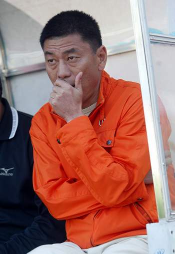 郑智英超夺冠视频,郑智中国足球赛前动态