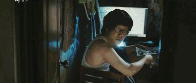 群租吃人游戏，前两分钟男主就被爆头