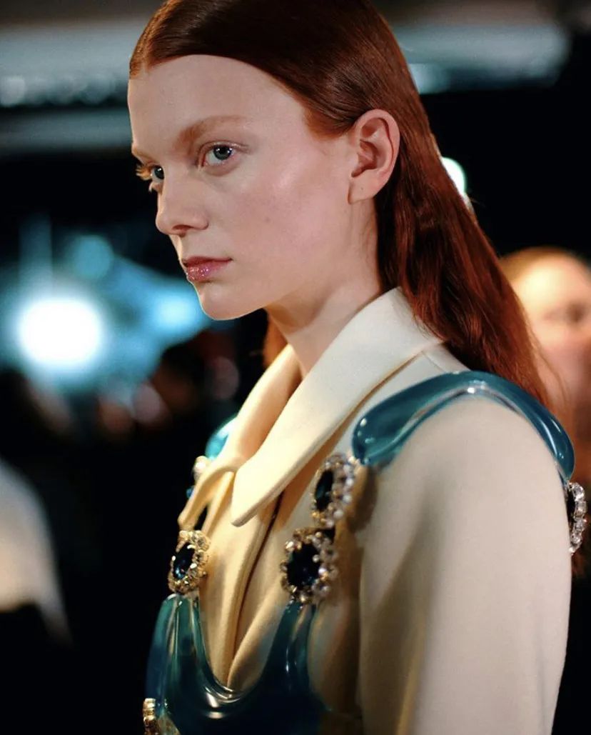 虞书欣穿的可爱灵动的衣服,自己认为适合虞书欣的衣服