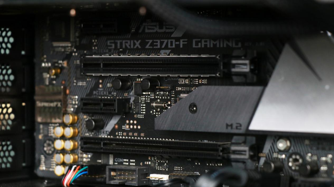 z370装机过程,z370主板能插几块硬盘