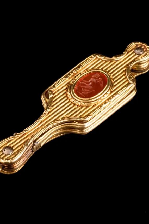 格蕾丝凯利是最美的人吗,格蕾丝凯利年轻照片