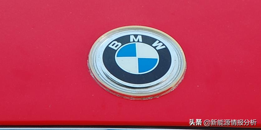 闃挎浖鏃ヨ鍗椾含,闃挎浖琛楀ご闅忔媿