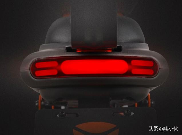 雅迪新国标电动车官方旗舰店直播,雅迪电动车2022新款新国标带尾箱