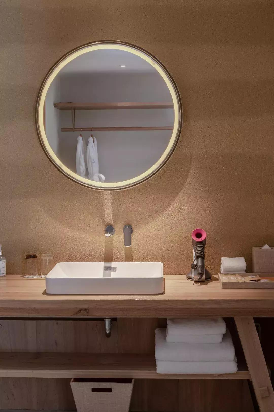 深山废弃的五星级酒店,一个被7万亩竹海包围的树屋酒店