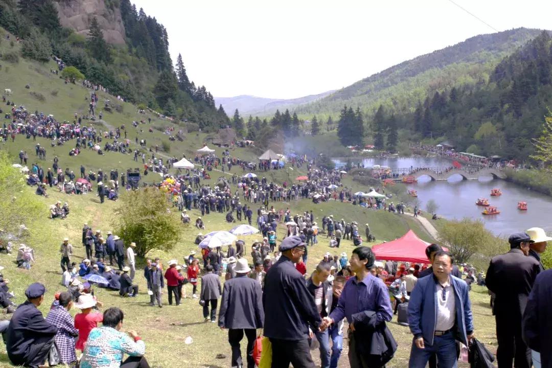 他到西北跟拍5个中国爷们3年：这片土地决定了人们为什么要唱歌