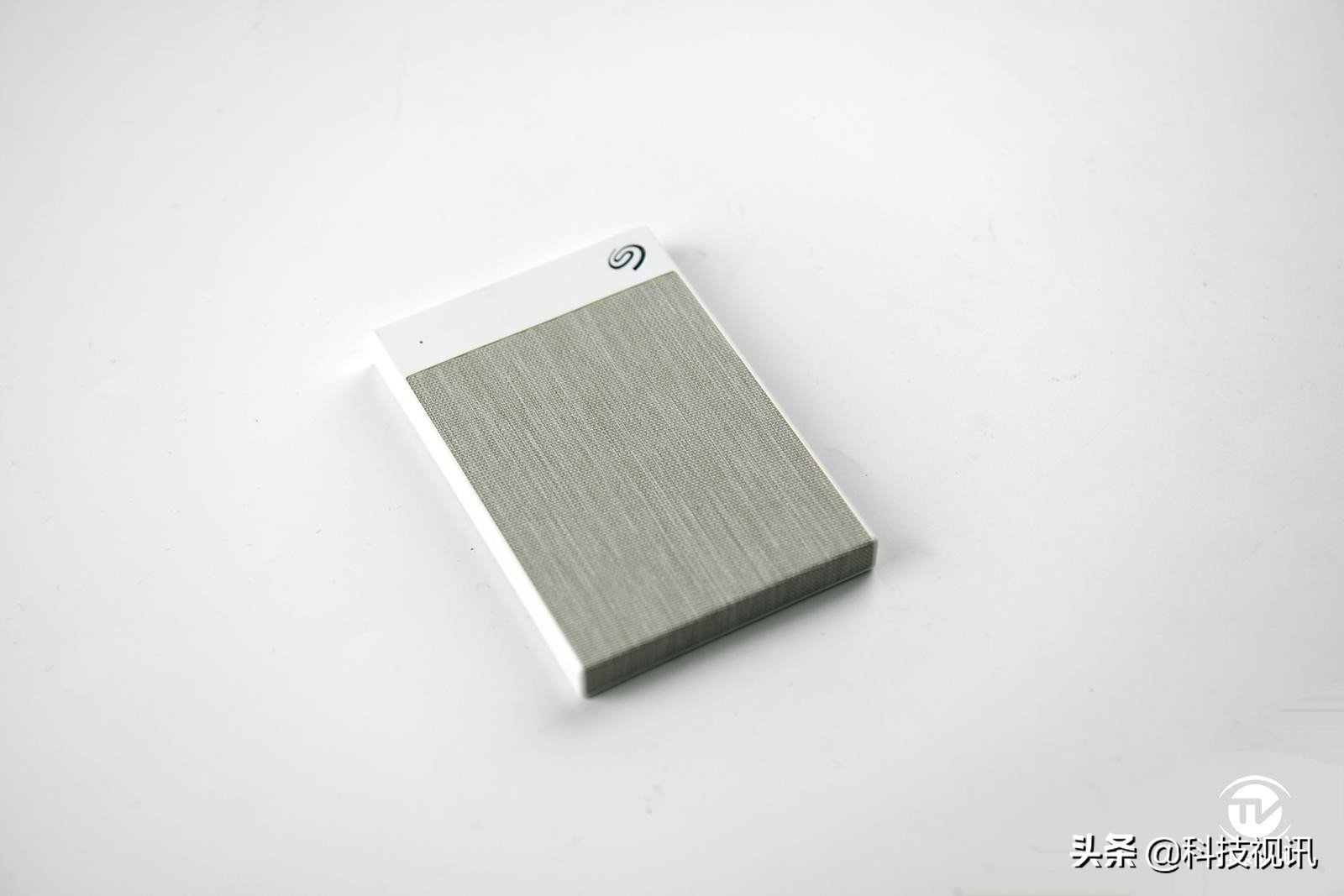 希捷企业级16t机械硬盘测评,希捷简系列移动硬盘怎么样