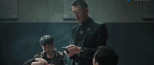 《扫黑风暴》太敢拍了！官方一张海报，暴露了贺芸是“内鬼”？