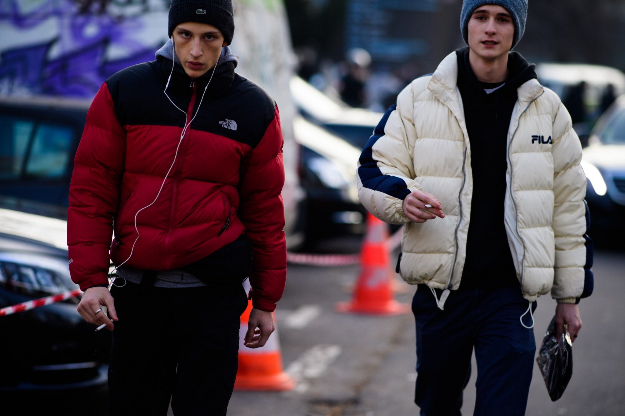 胖男人穿什么颜色的羽绒服,40岁男人穿什么颜色羽绒服好看