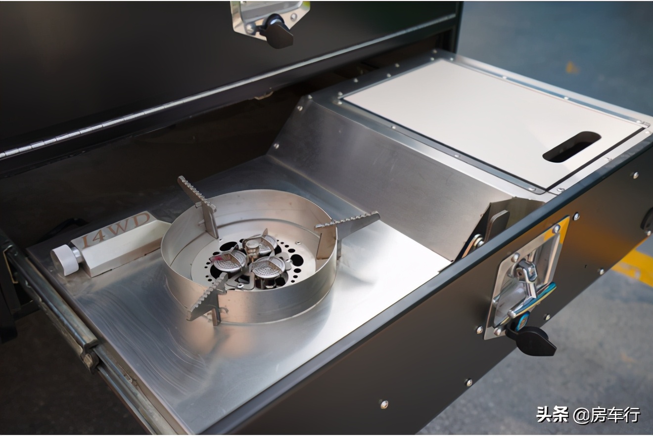 旅美速腾福特3.5t四驱b型房车,2024款福特t8b型房车四驱