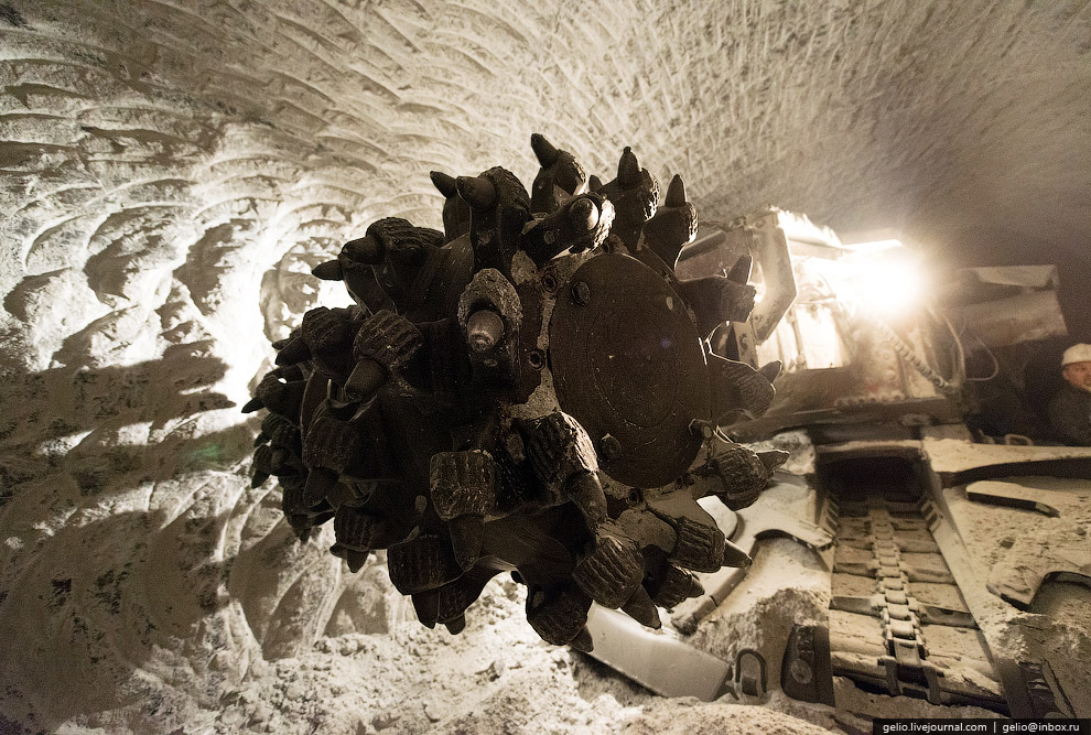 去俄罗斯挖金矿怎么样,真实钻石开采出来的样子