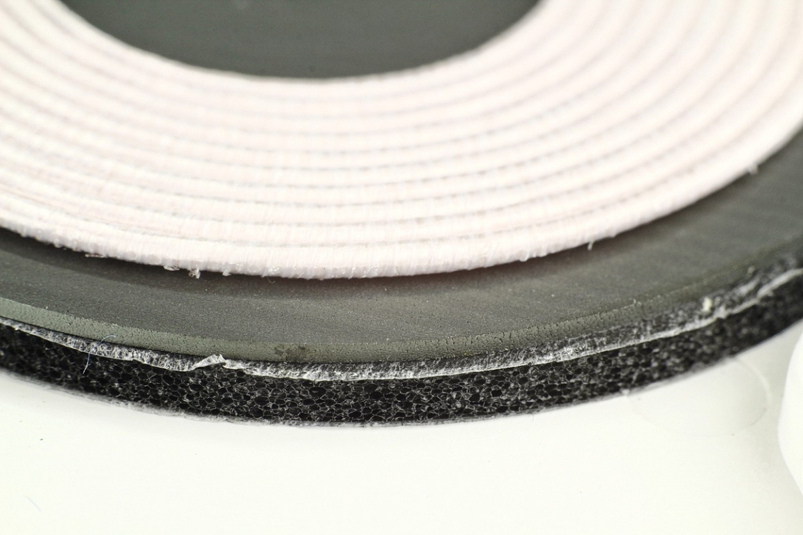 yeelight无线充电夜灯拆解,拆解cyansky手电筒