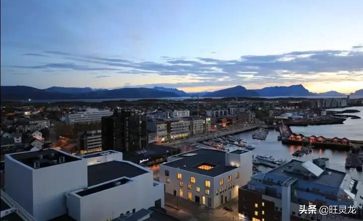 佳能80d相机值得购买吗,佳能80d拍美食视频需要什么镜头