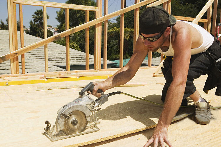 “锯”绝伐木累！其实只要四步就能挑选出来一把完美的电圆锯