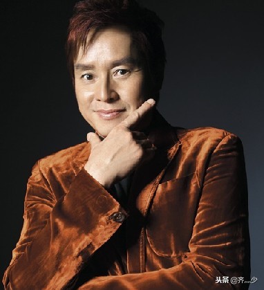 80年代歌手谭咏麟,80年代十大巨星歌手谁排第一