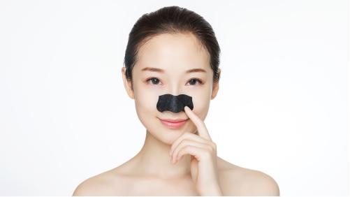 什么护肤品对毛孔粗大有明显效果,护肤品涂得太多脸上毛孔会粗大