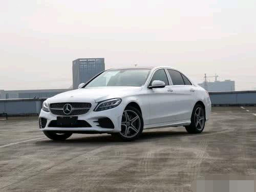 奔驰glb多少钱能落地,2018奔驰cla180落地多少钱