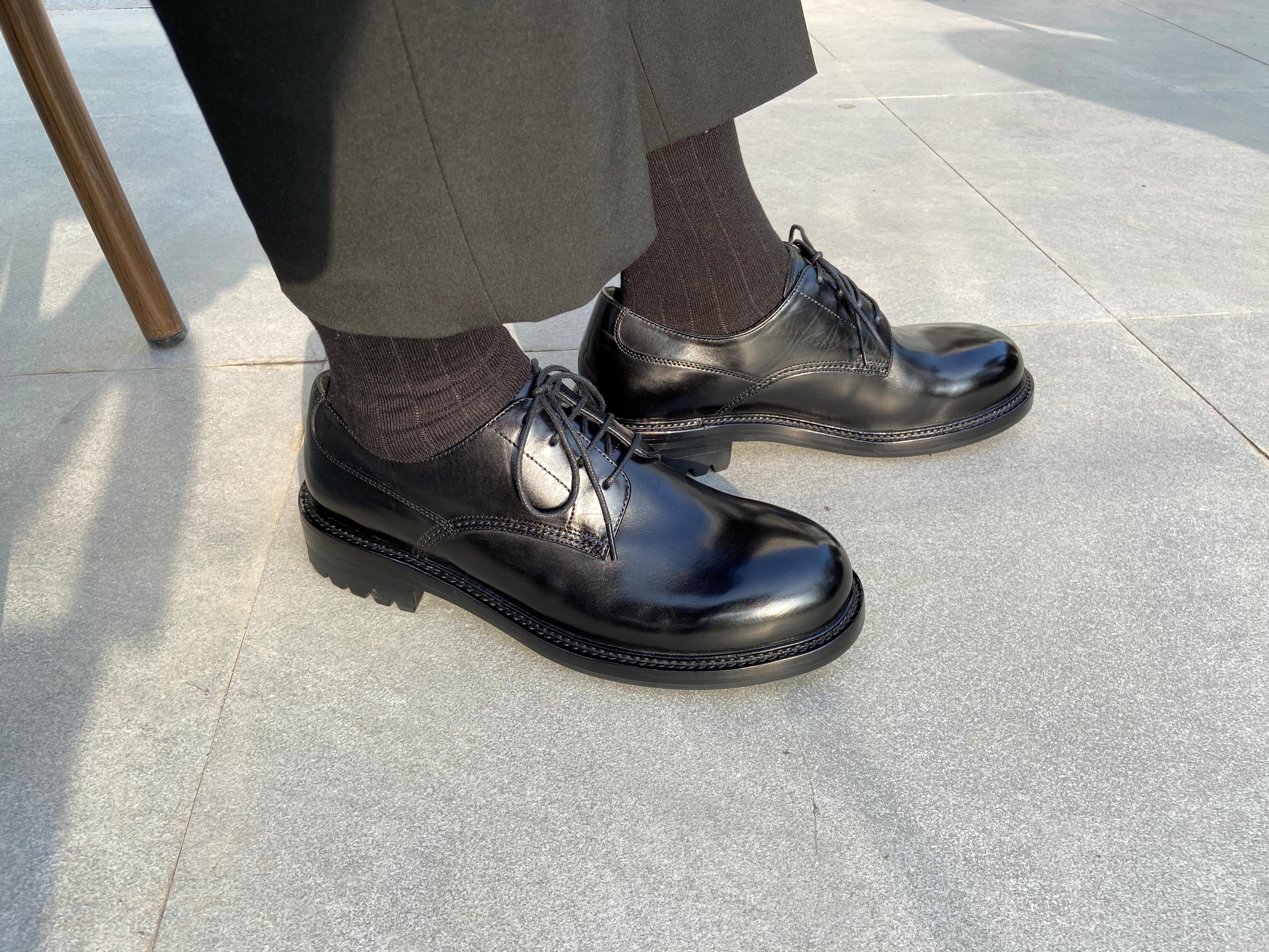 喜欢的皮鞋买回去不合脚，先别急着退