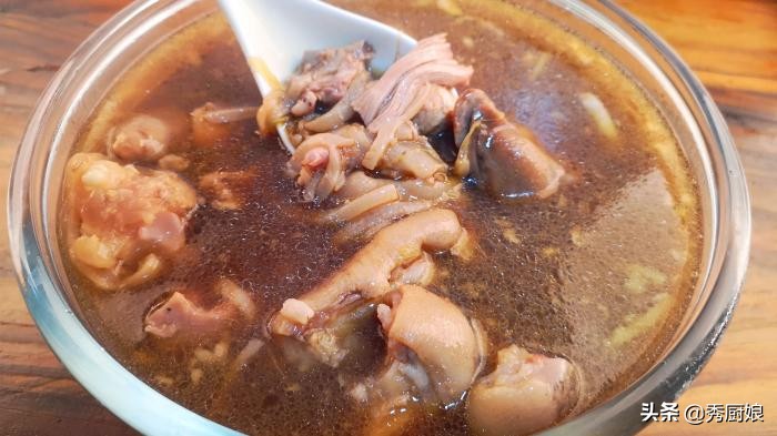 做猪皮冻时候锅干了怎么补救,做猪皮冻焯水几分钟