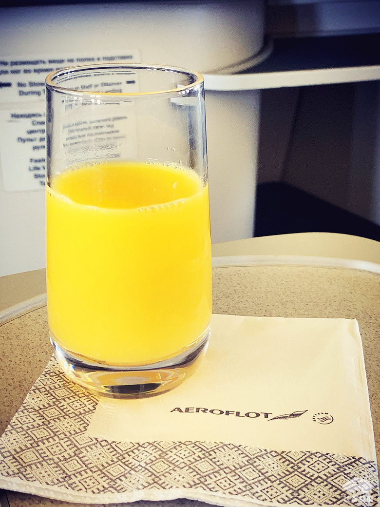 俄航舒适经济舱,上海飞莫斯科俄航餐食