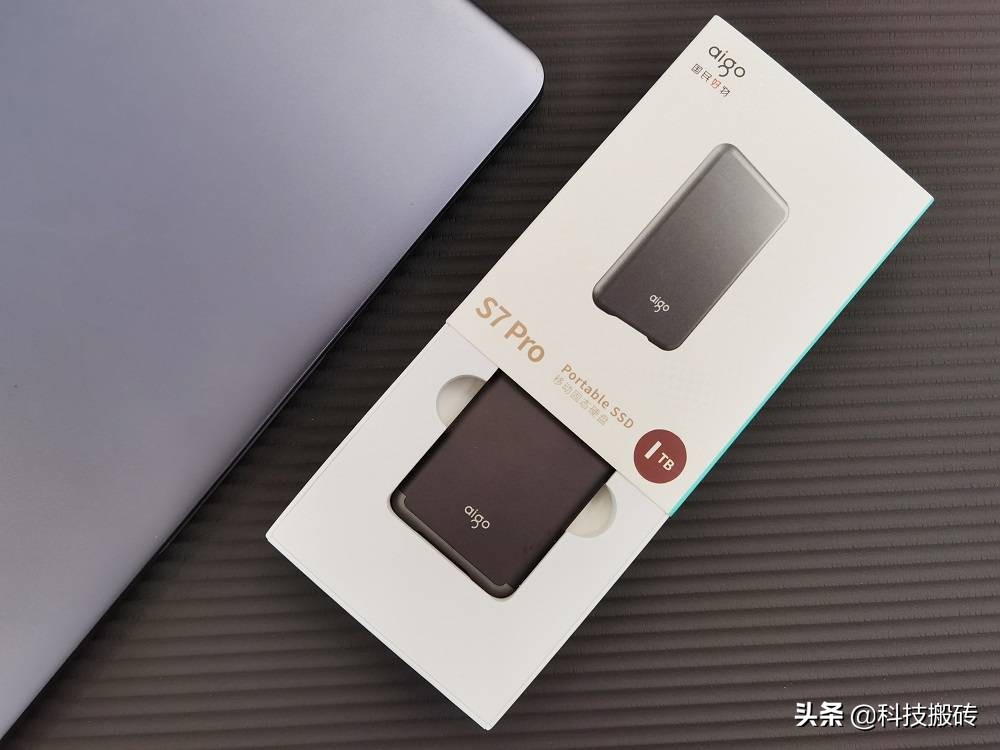 体积不到名片大小，速度狂飙567.28MB/s，爱国者S7Pro测评