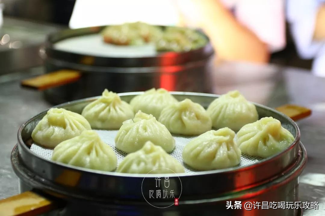 许昌学院南门好停车吗,许昌学院南门附近美食