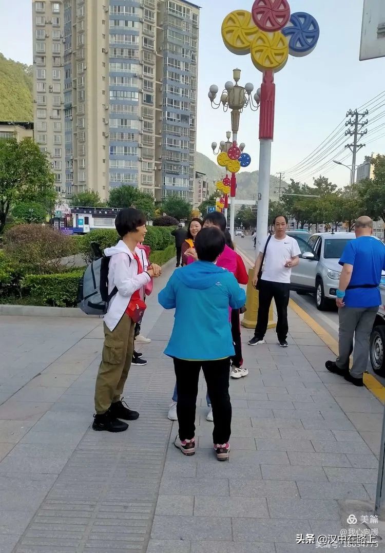 汉中圈子崖天坑,汉中镇巴圈子崖天坑旅游攻略