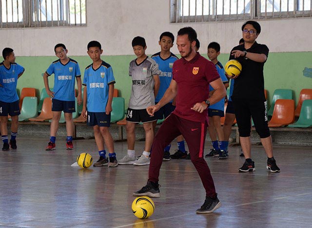 五人制足球准备活动,青少年五人制足球战术训练