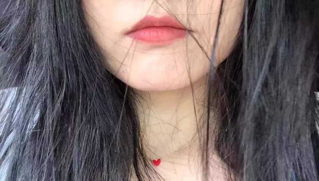 平价又适合裸妆的口红,40岁平价彩妆推荐女士用什么口红
