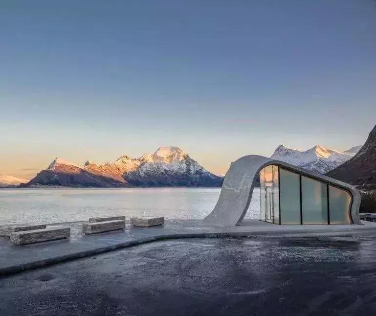 它连续N年被评为全球最宜居国度No.1，此生攒钱也要去！