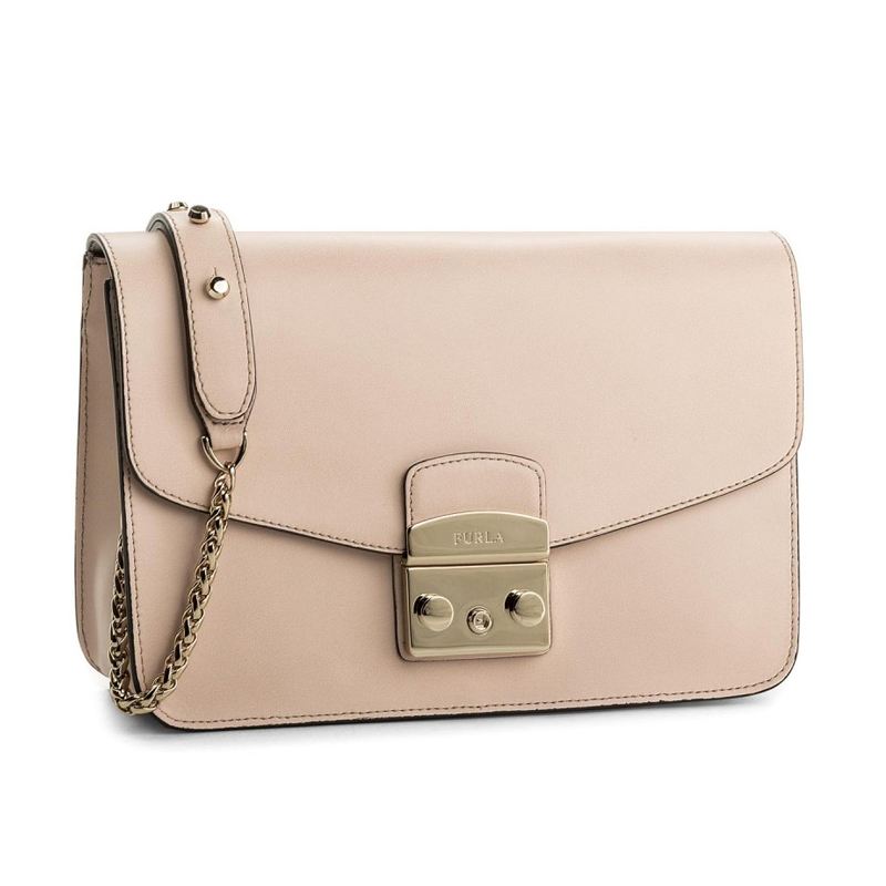 9小时已被抢23万件!Adidas小白鞋111元拿!