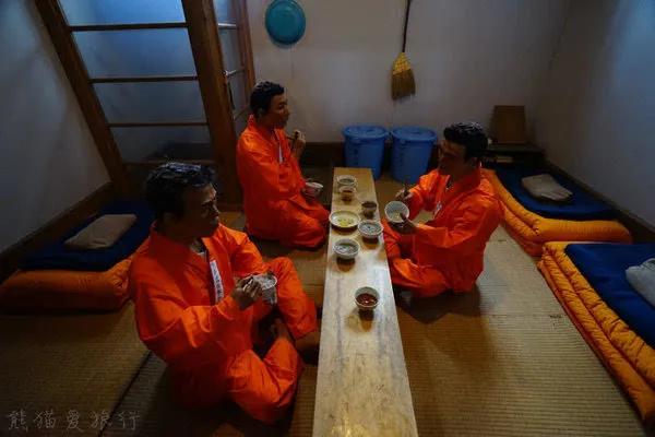 住进“坐穿牢底”的酒店,打卡深度体验监狱生活的博物馆